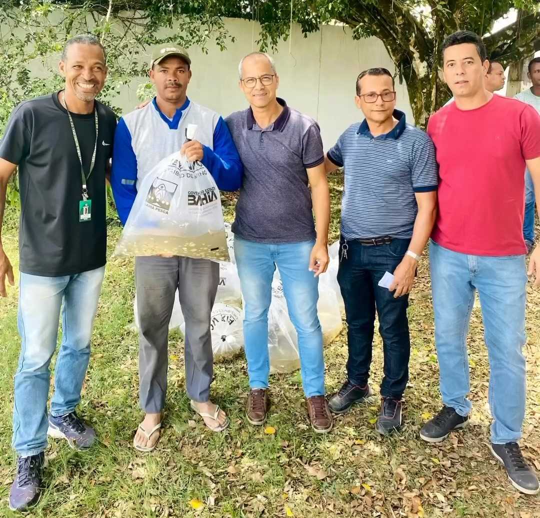 Camacã: Prefeitura entrega 30 mil alevinos da espécie Tambaqui e Tilápia para agricultores 

